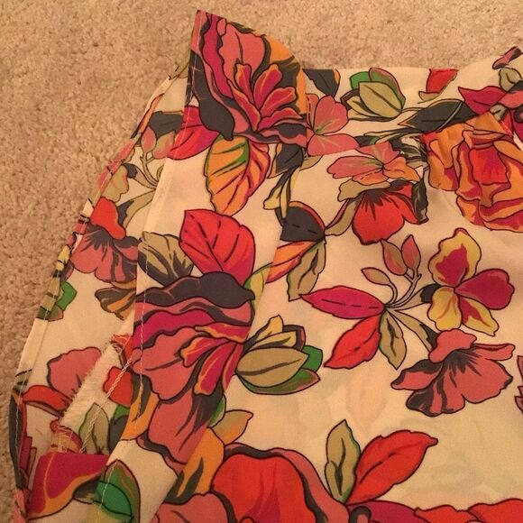 CHAUS Women's Floral Ruffle Sleeves Blouse - Picture 3 of 6